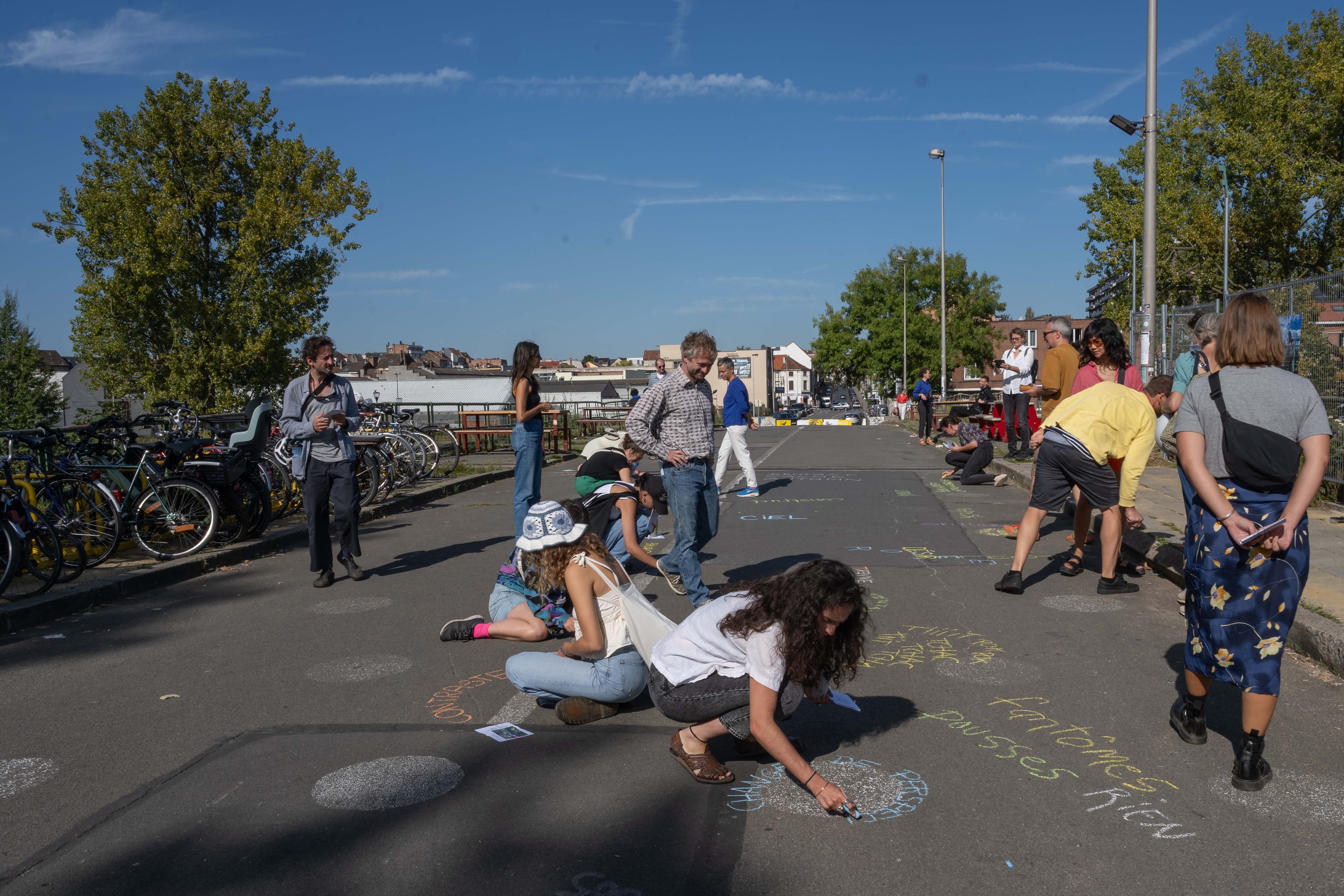 Présence d'usages d'Agathe Voisin et Clément Thiry (image: Bea Borgers)